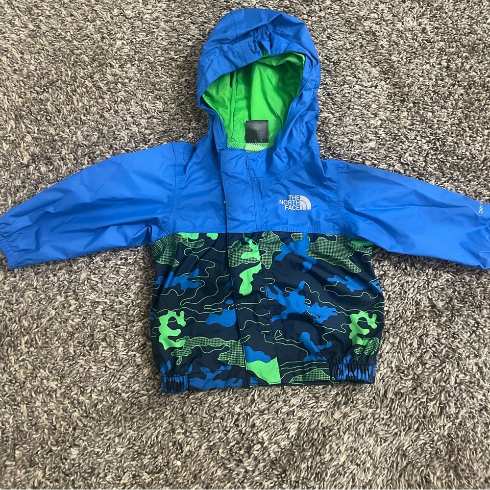 North Face windbreaker / rain jacket
